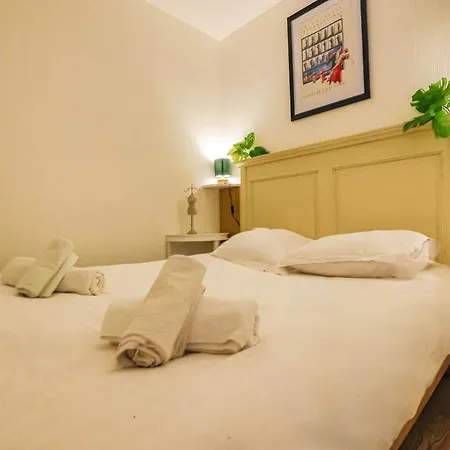 Le 497 - Vue Et Piscine A Appartement *